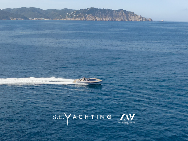 Private Superboat Transfer Ibiza - Mallorca5